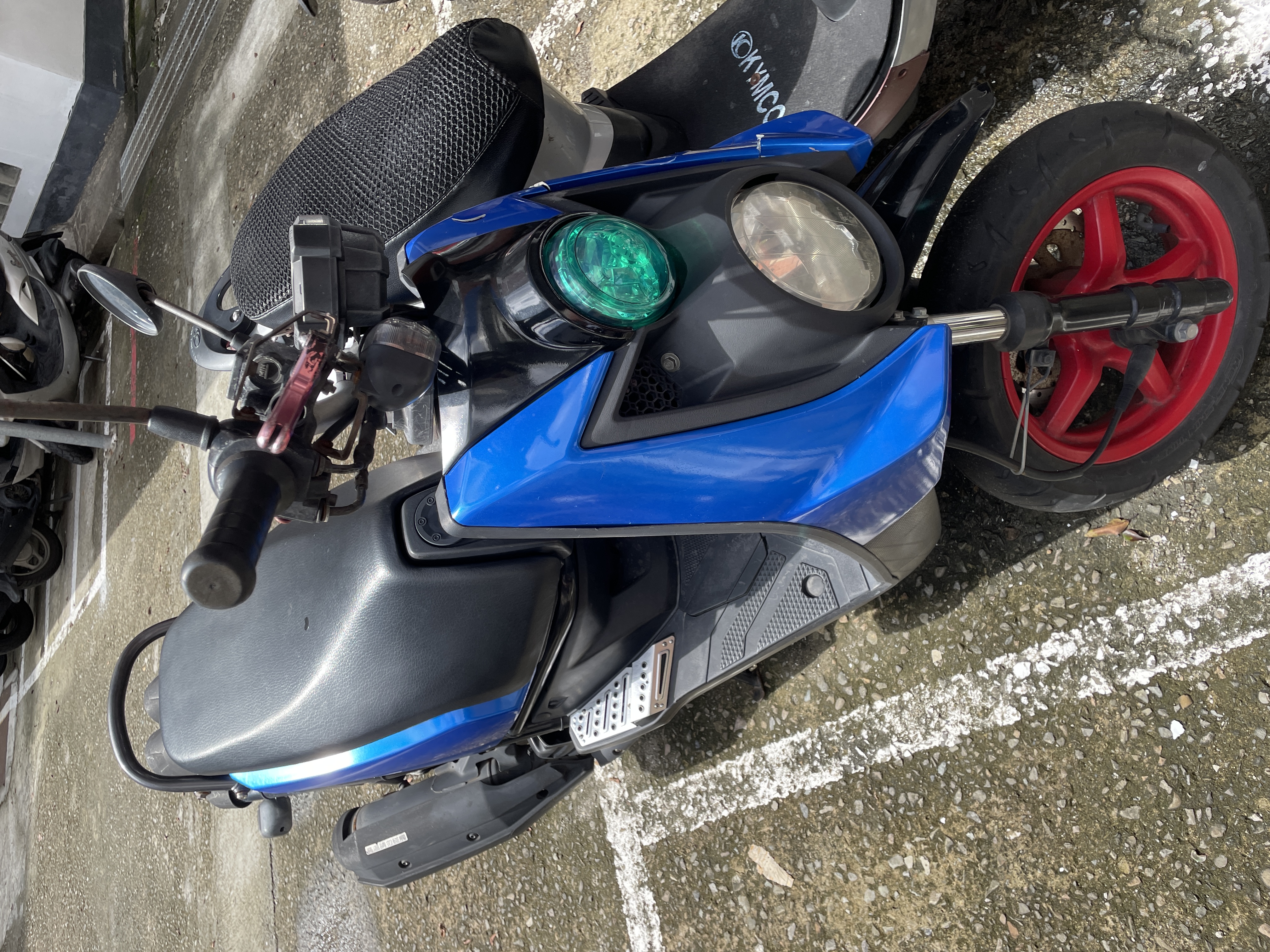 機車1